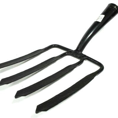 Вилы копальные 4-х рогие б/ч АРТИ