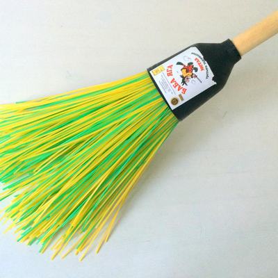 Метла синтетическая "Баба яга" Пушистая